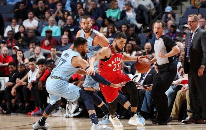 方面因素影 方面因素影