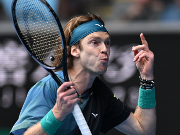 十字韧带撕 十字韧带撕