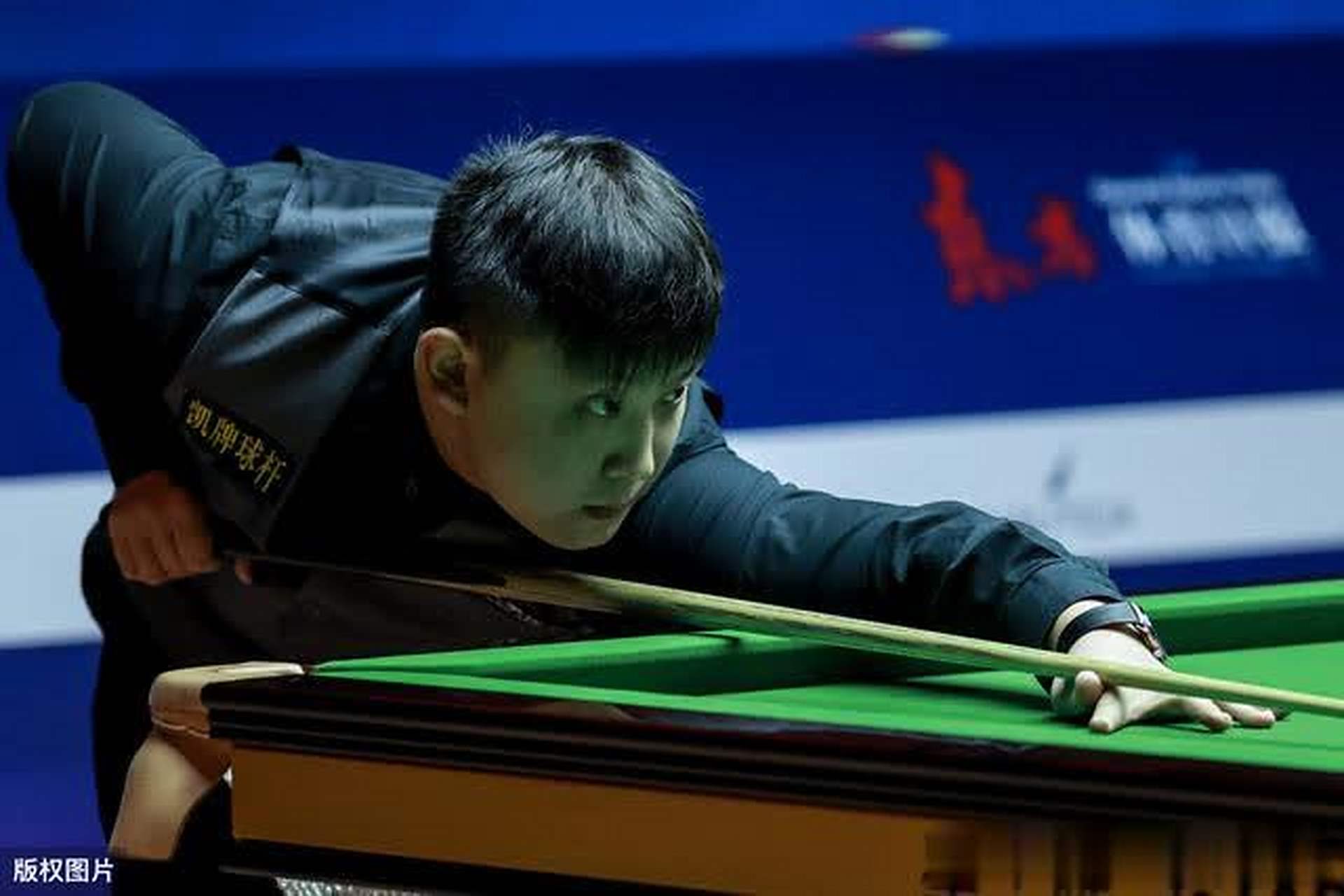 和更多胜利 和更多胜利