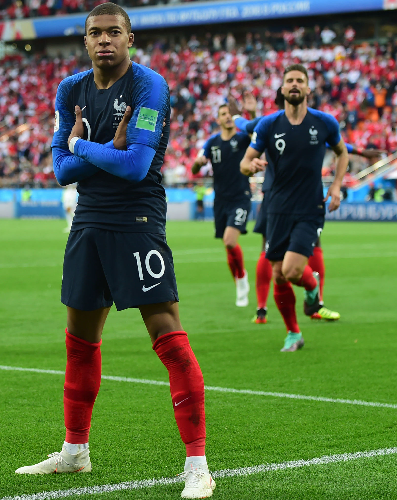 他在电视机 他在电视机